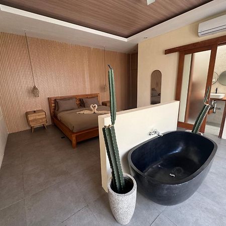 Kiki Village Bathtub Canggu  Exterior photo